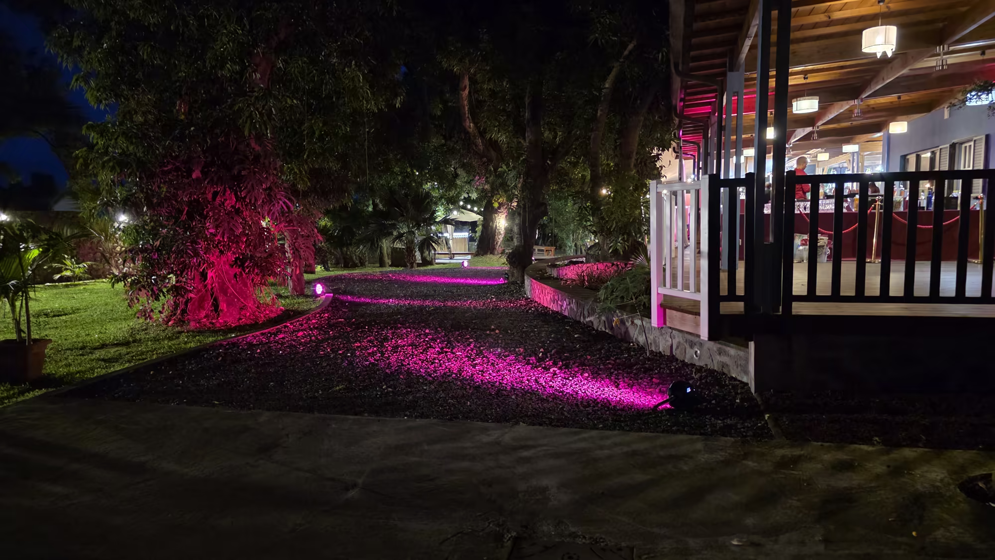 Éclairage d'ambiance — animation événementielle Lambiance974 à La Réunion