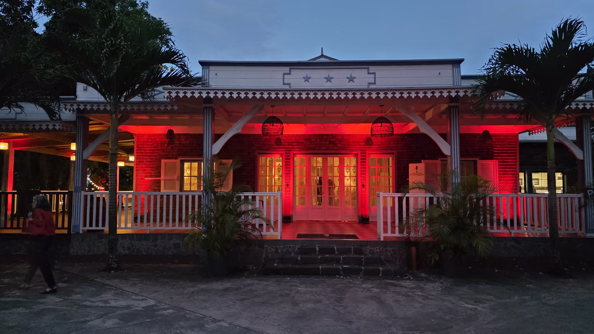 Éclairage d'ambiance — animation événementielle Lambiance974 à La Réunion